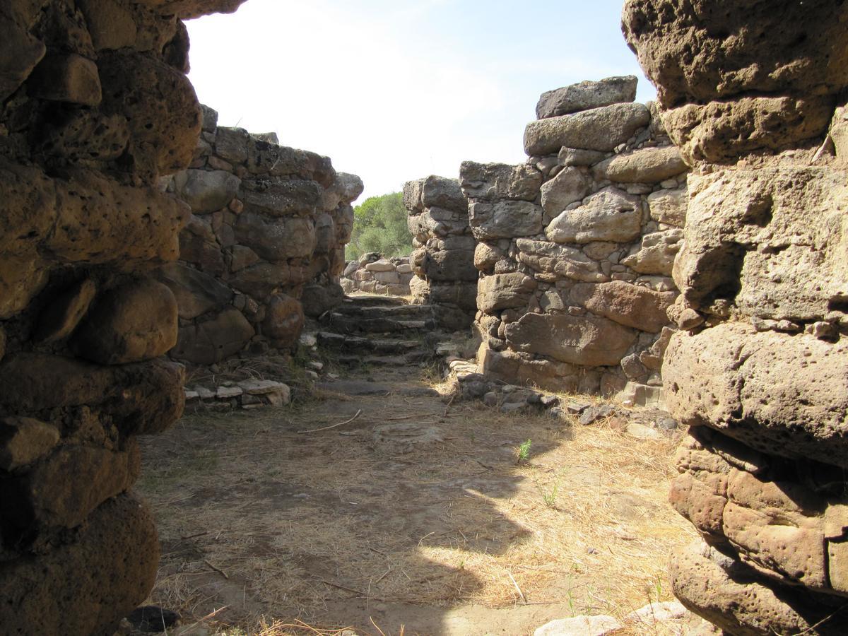 مبيت وإفطار Uras Il Portico المظهر الخارجي الصورة